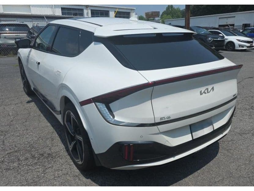 2024 Kia EV6 view 4