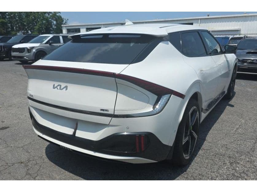 2024 Kia EV6 view 3