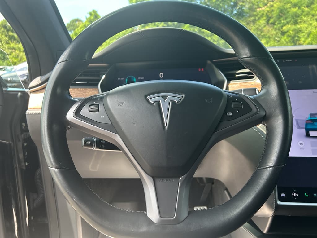 2020 Tesla Model X view 8