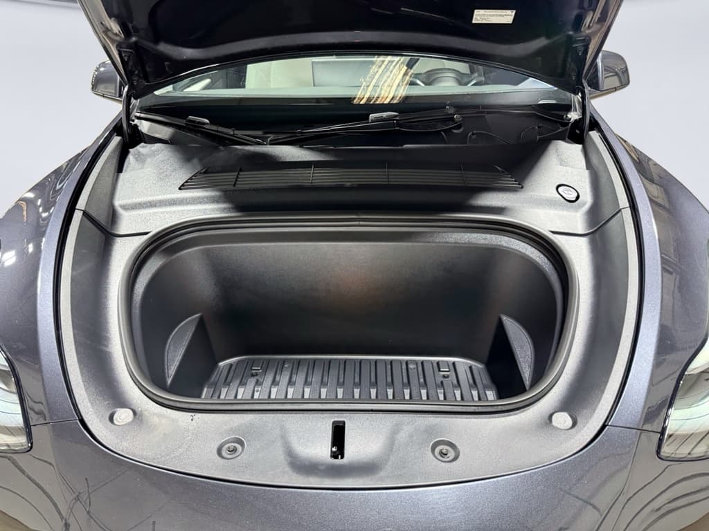 2025 Tesla Model Y view 23