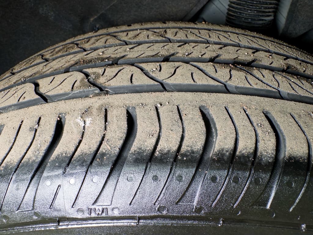 2025 Tesla Model Y view 36