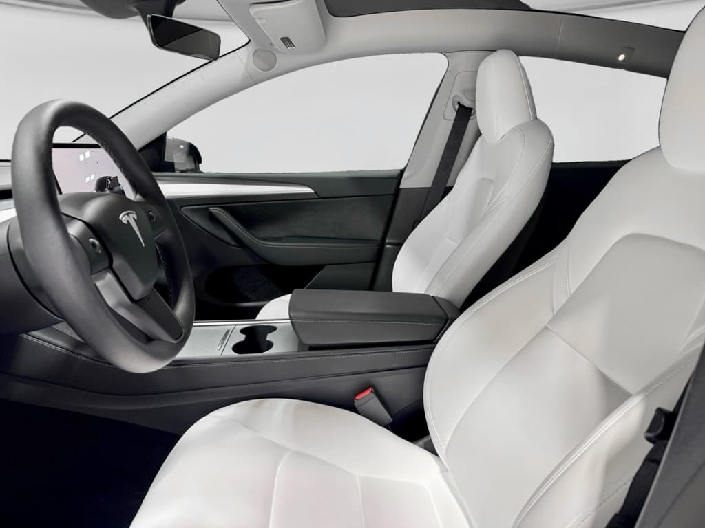 2025 Tesla Model Y view 15