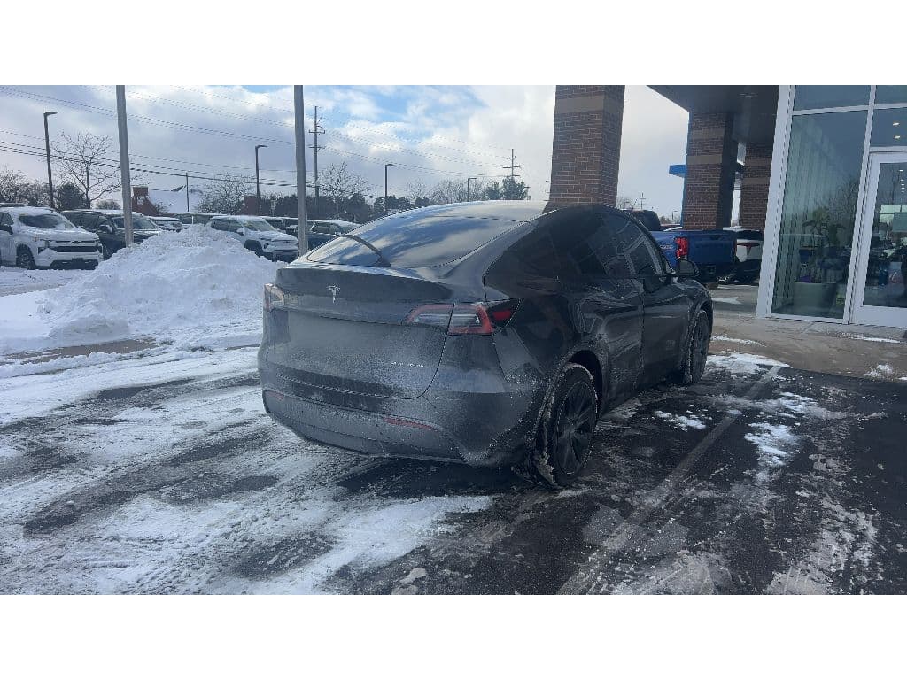 2025 Tesla Model Y view 4