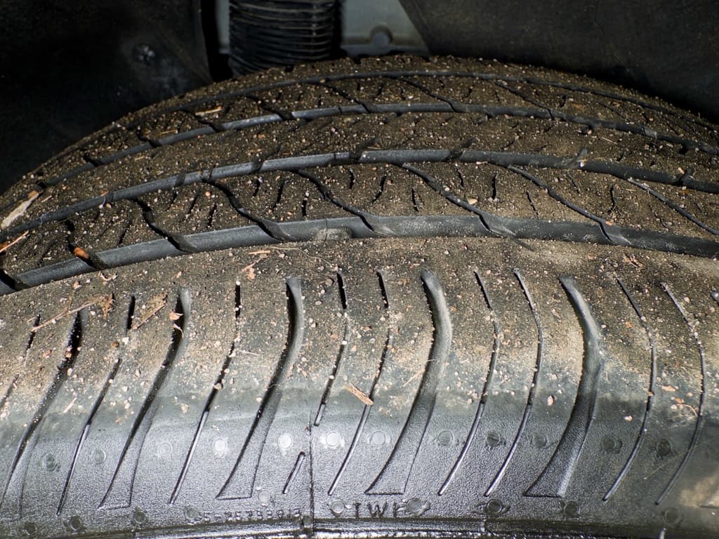 2025 Tesla Model Y view 32