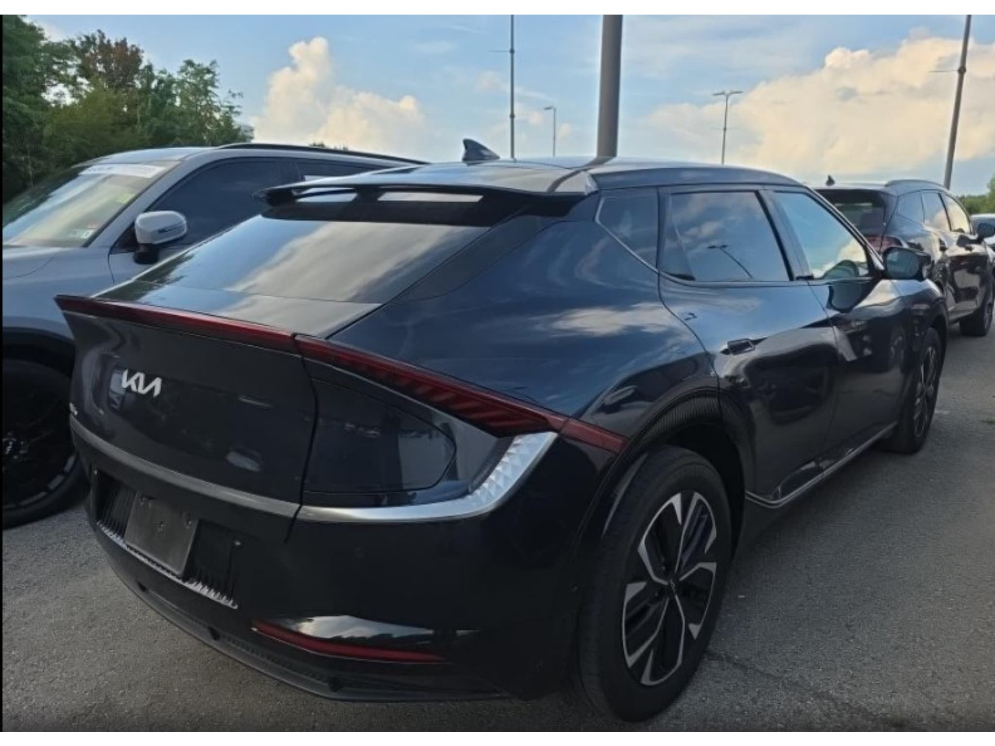 2024 Kia EV6 view 4