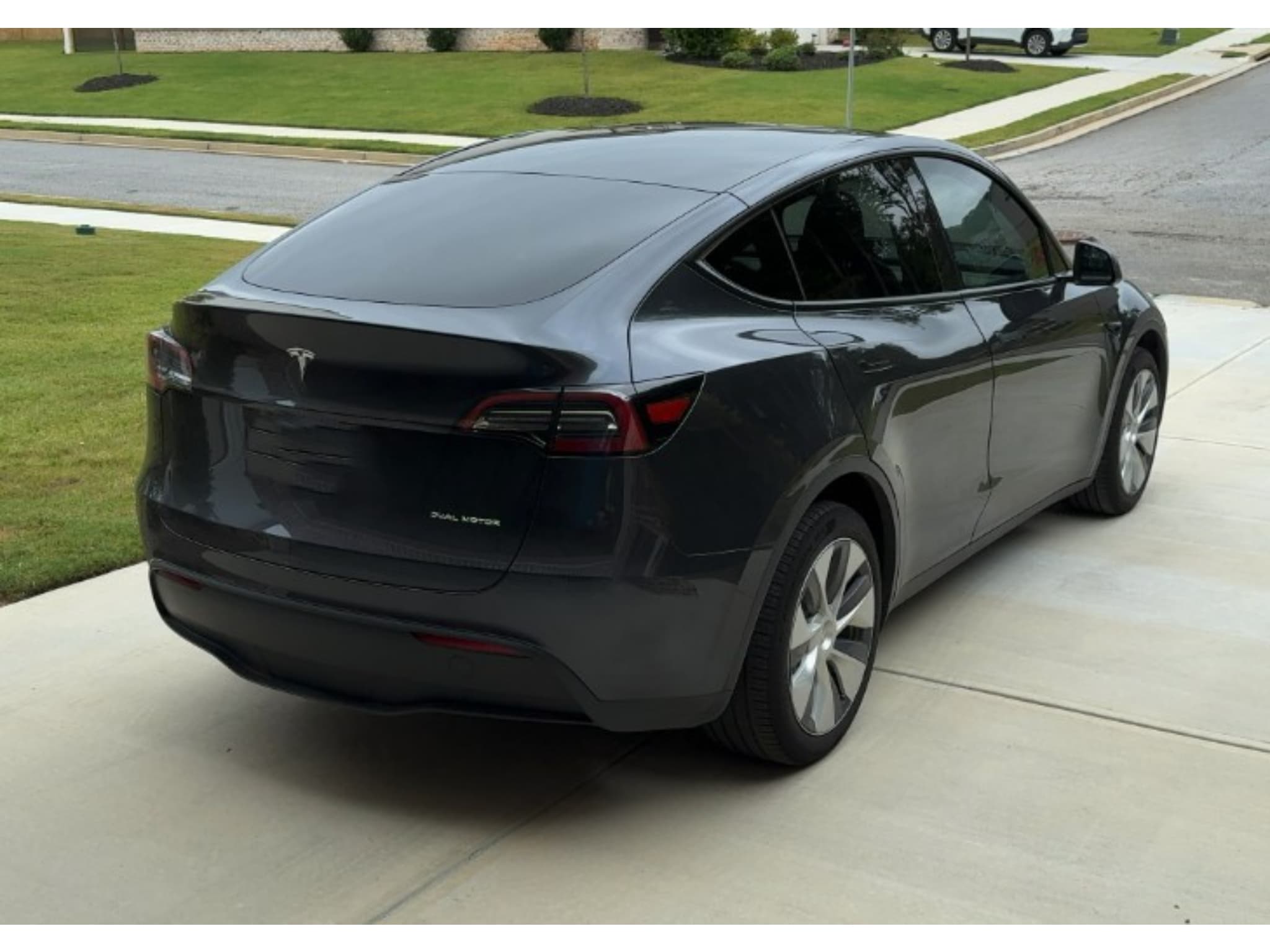 2024 Tesla Model Y view 3
