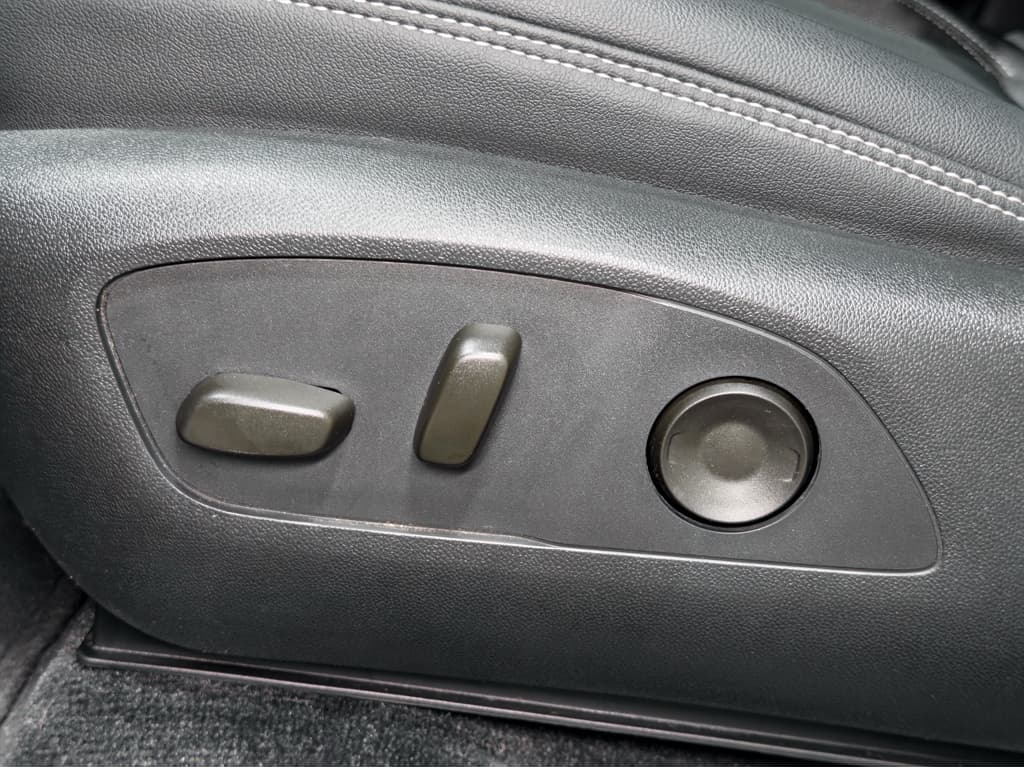2024 Chevrolet Blazer EV view 7