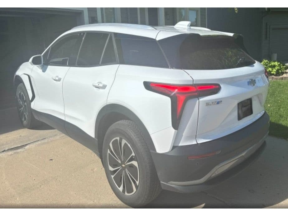 2024 Chevrolet Blazer EV view 4