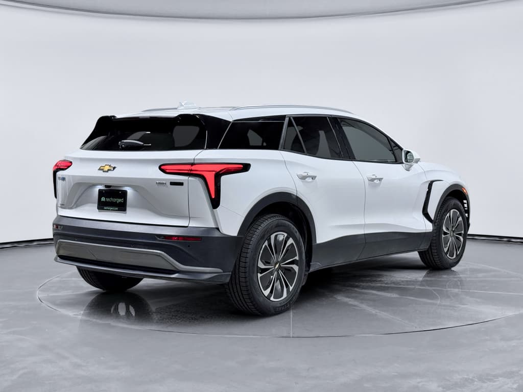 2024 Chevrolet Blazer EV view 3