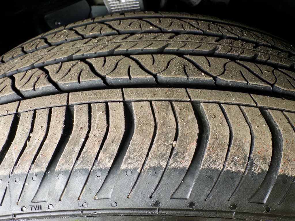 2025 Tesla Model Y view 31