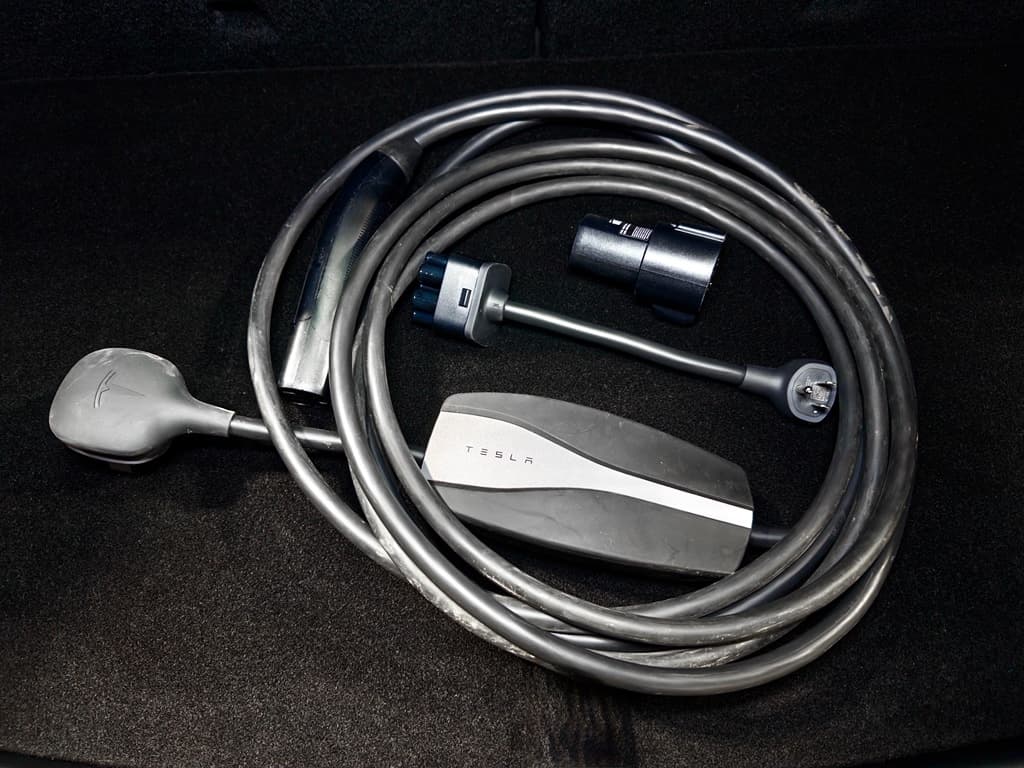 2025 Tesla Model Y view 6