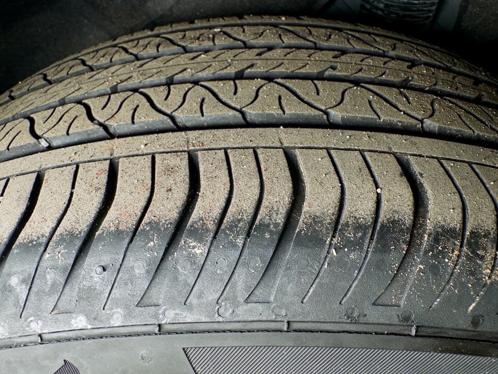 2025 Tesla Model Y view 35