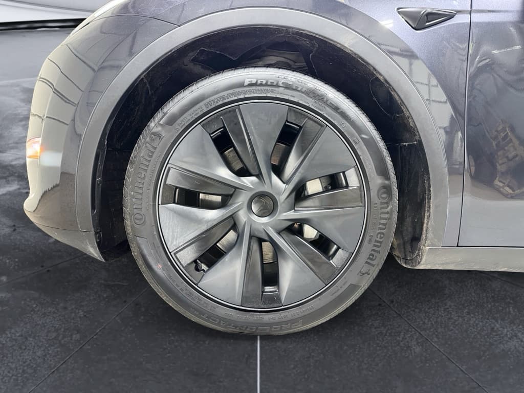 2025 Tesla Model Y view 30