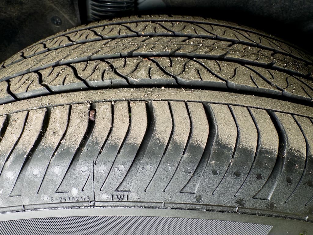 2025 Tesla Model Y view 37