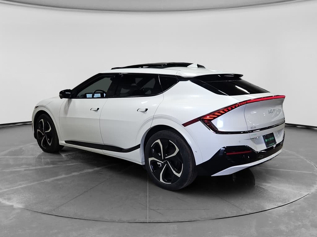 2024 Kia EV6 view 2