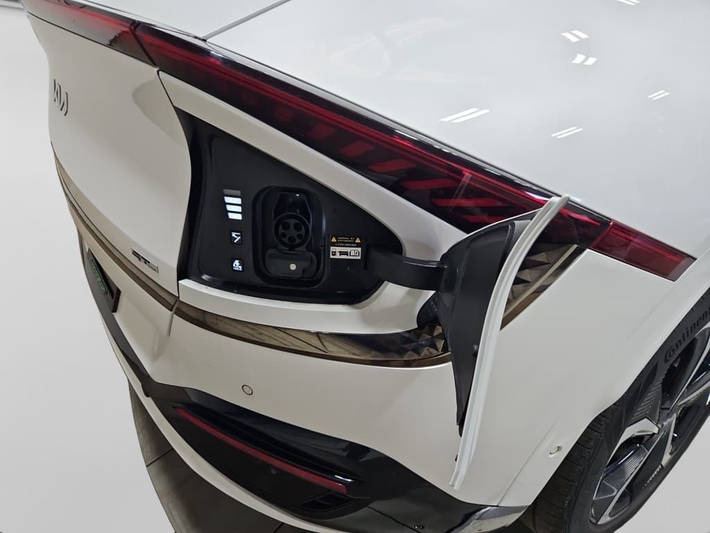 2024 Kia EV6 view 5