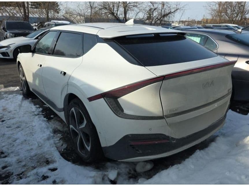 2024 Kia EV6 view 3