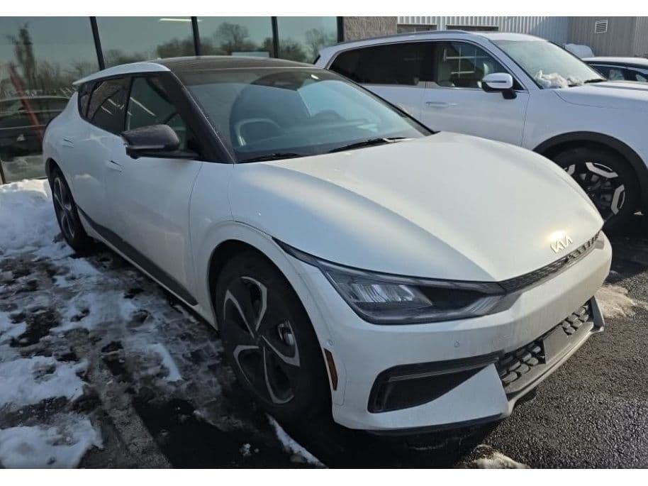 2024 Kia EV6 view 4