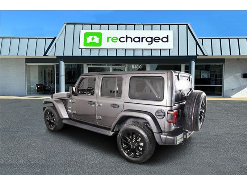 2021 Jeep Wrangler view 4