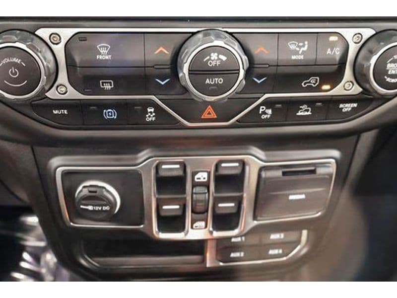 2021 Jeep Wrangler view 17