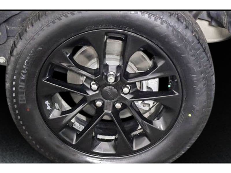 2021 Jeep Wrangler view 25