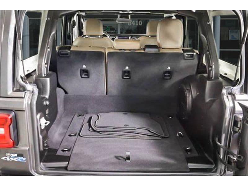 2021 Jeep Wrangler view 27