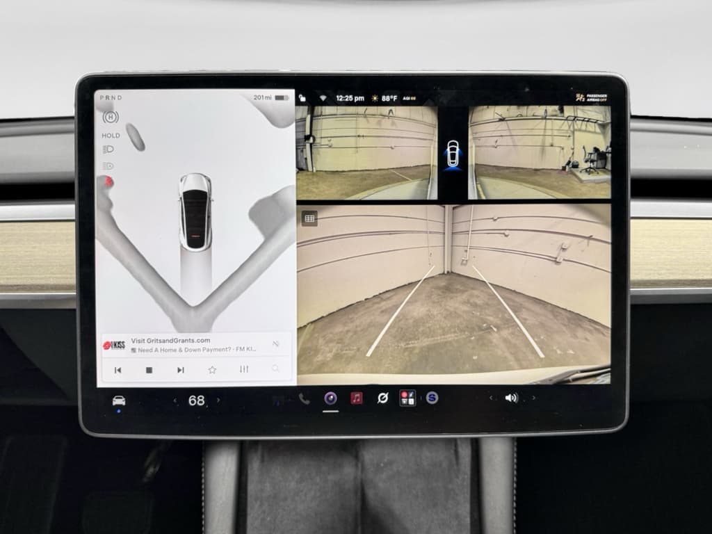 2025 Tesla Model Y view 13