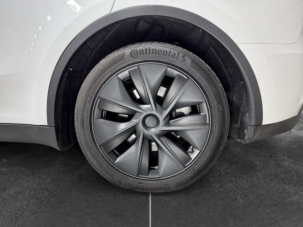 2025 Tesla Model Y view 30