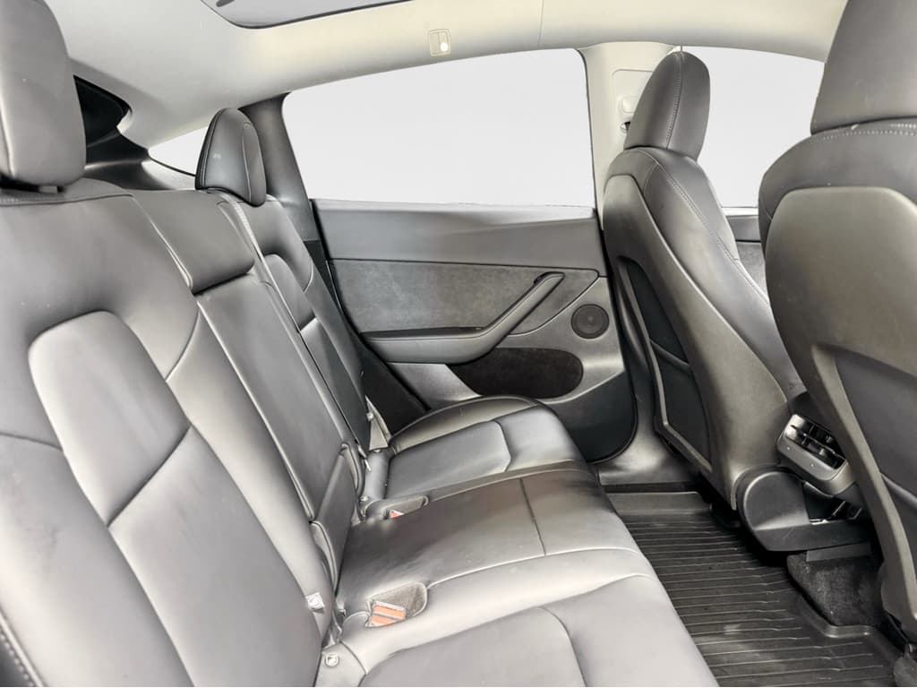 2025 Tesla Model Y view 19