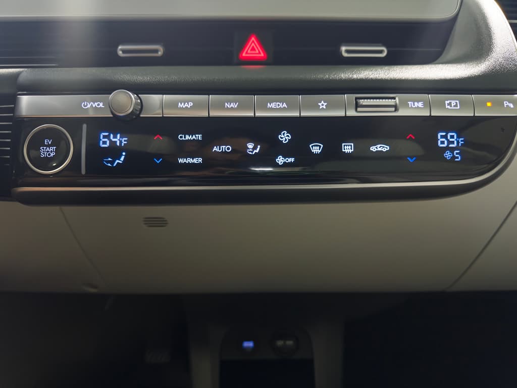2023 Hyundai IONIQ 5 view 16