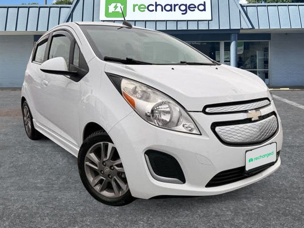 2015 Chevrolet Spark EV view 7