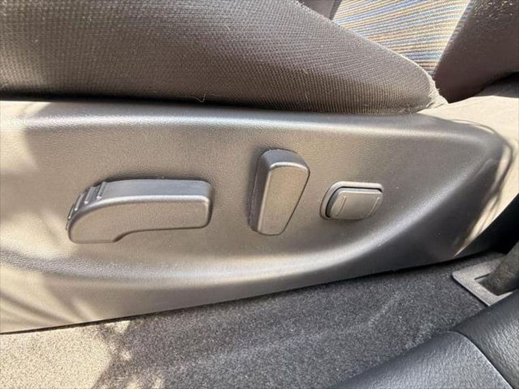 2023 Nissan LEAF view 15