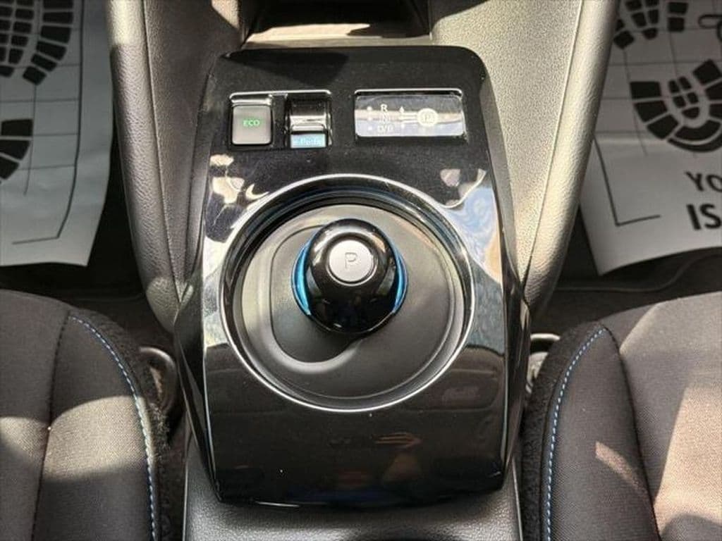2023 Nissan LEAF view 28