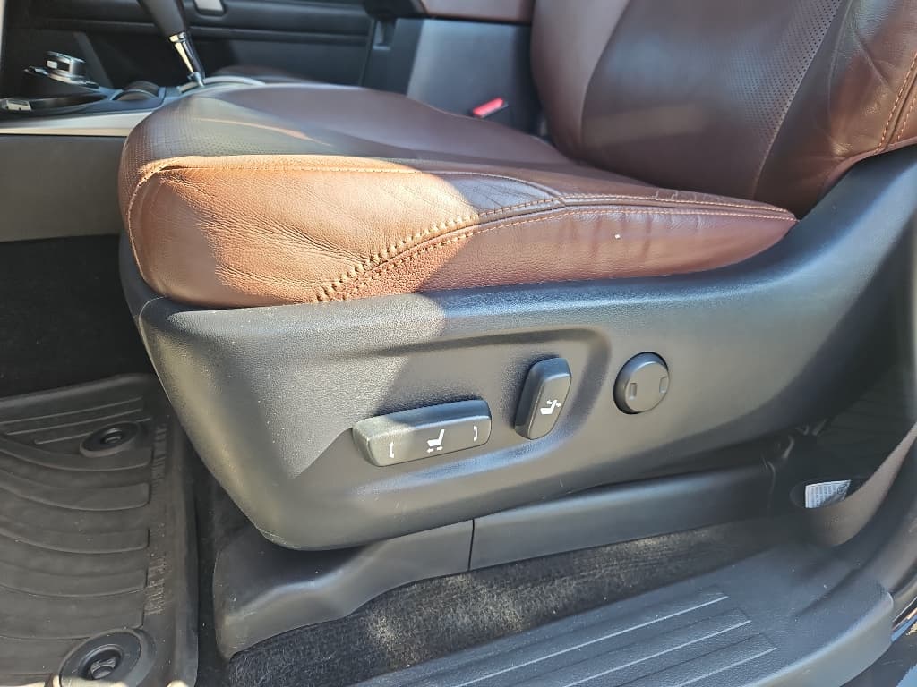 2015 Toyota 4Runner view 5