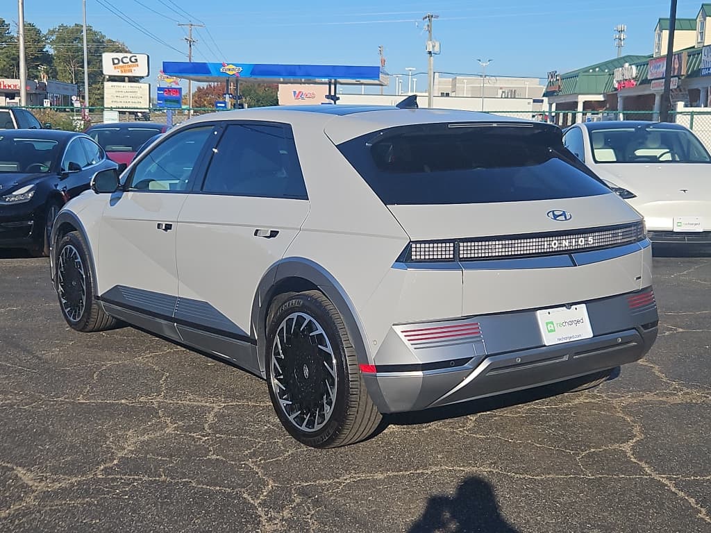 2023 Hyundai IONIQ 5 view 2