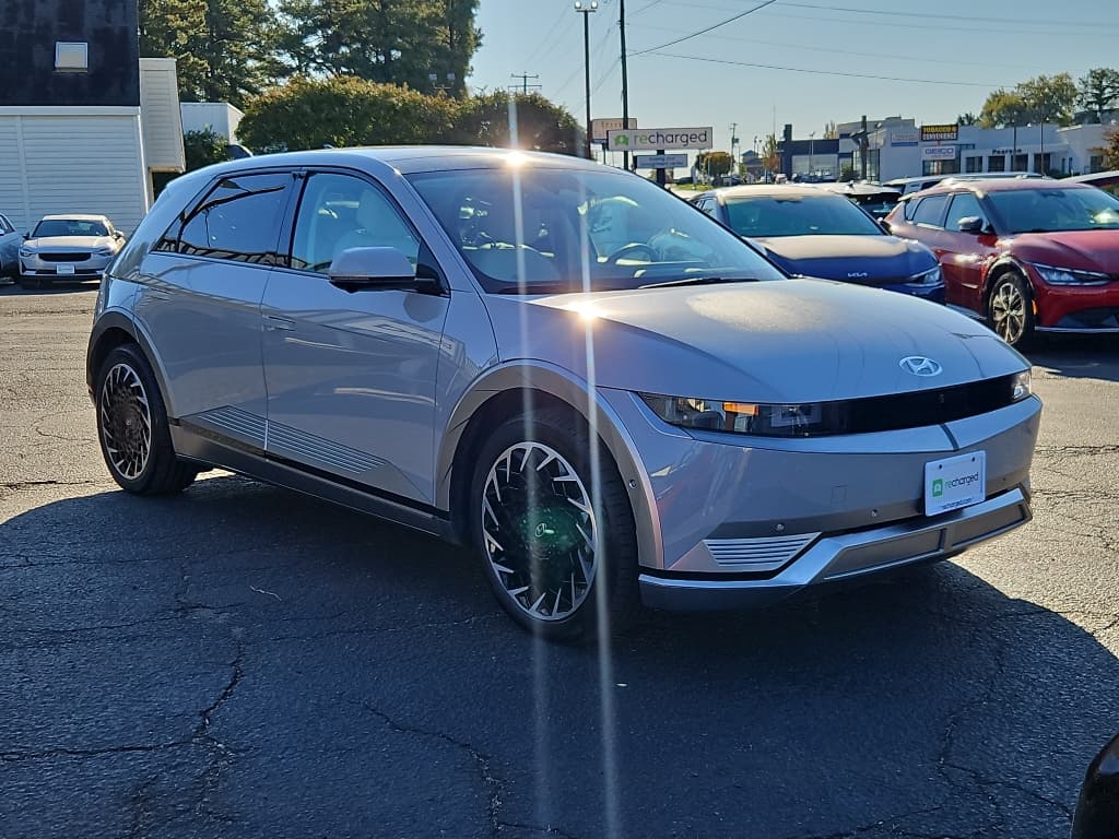 2023 Hyundai IONIQ 5 view 4