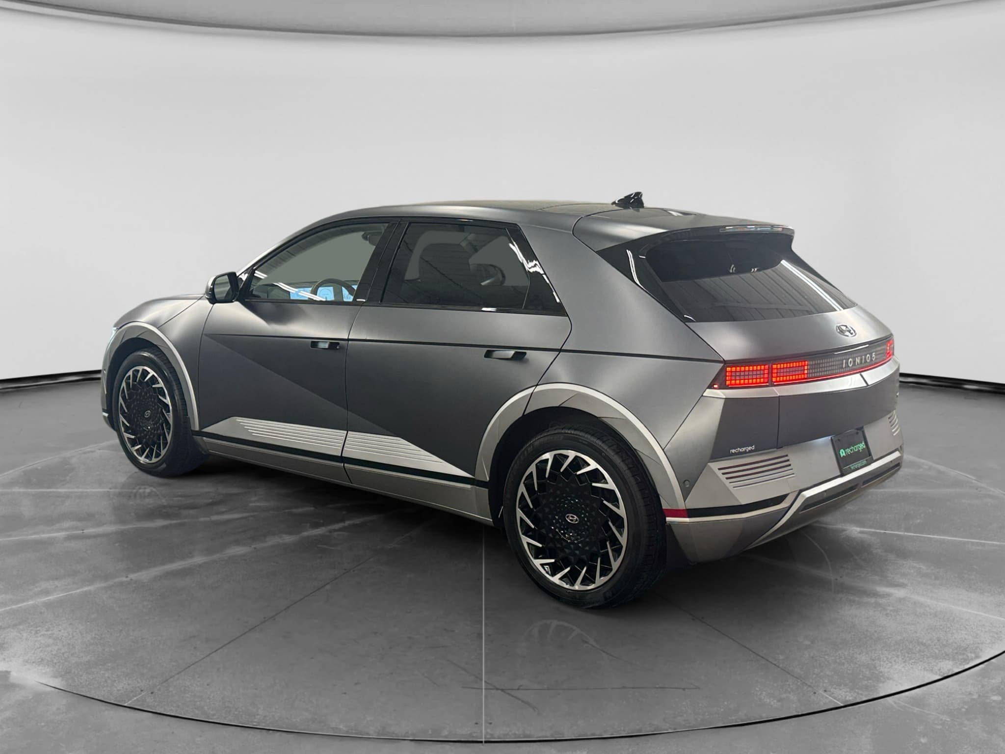 2023 Hyundai IONIQ 5 view 8