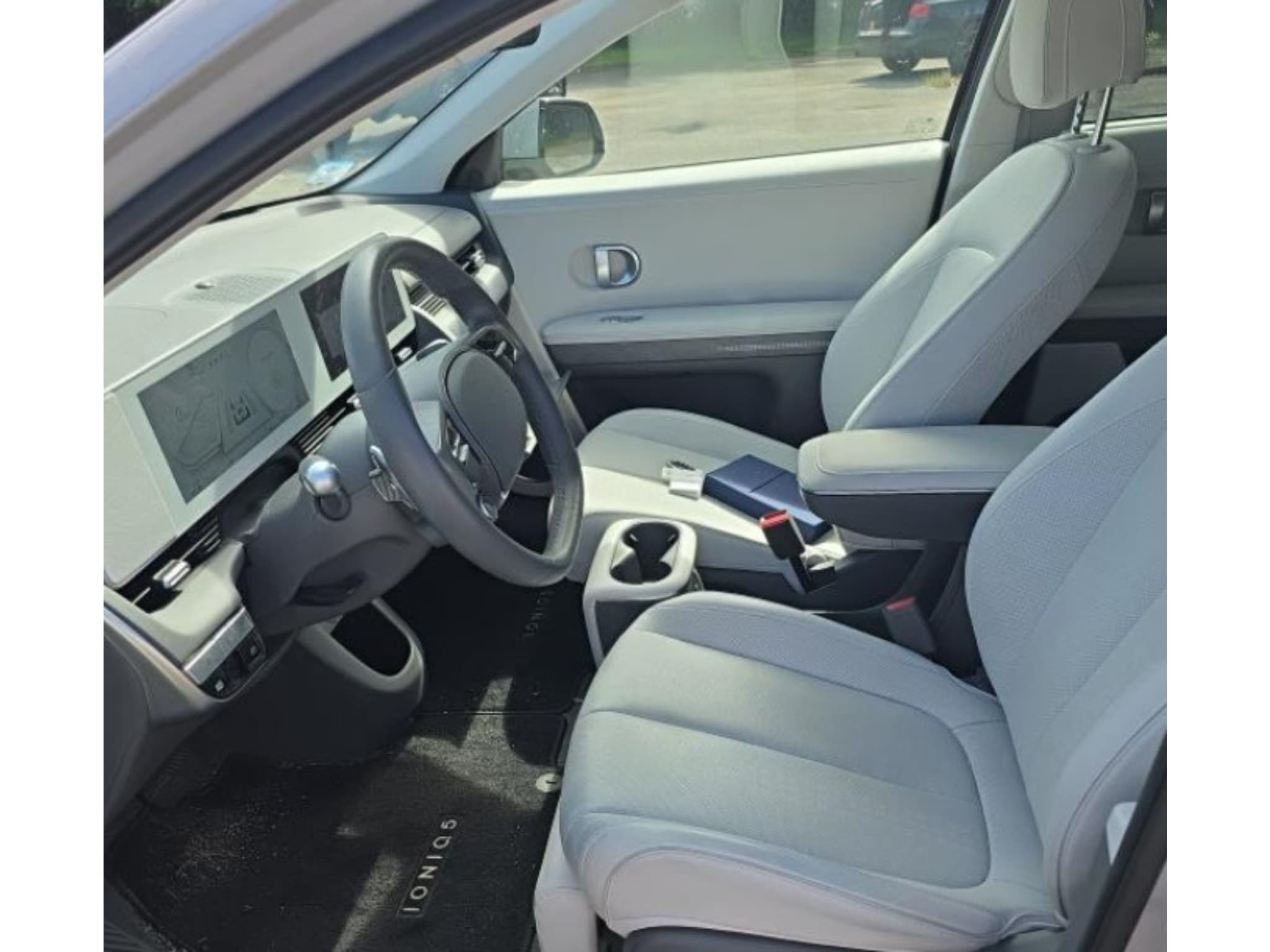 2023 Hyundai IONIQ 5 view 5