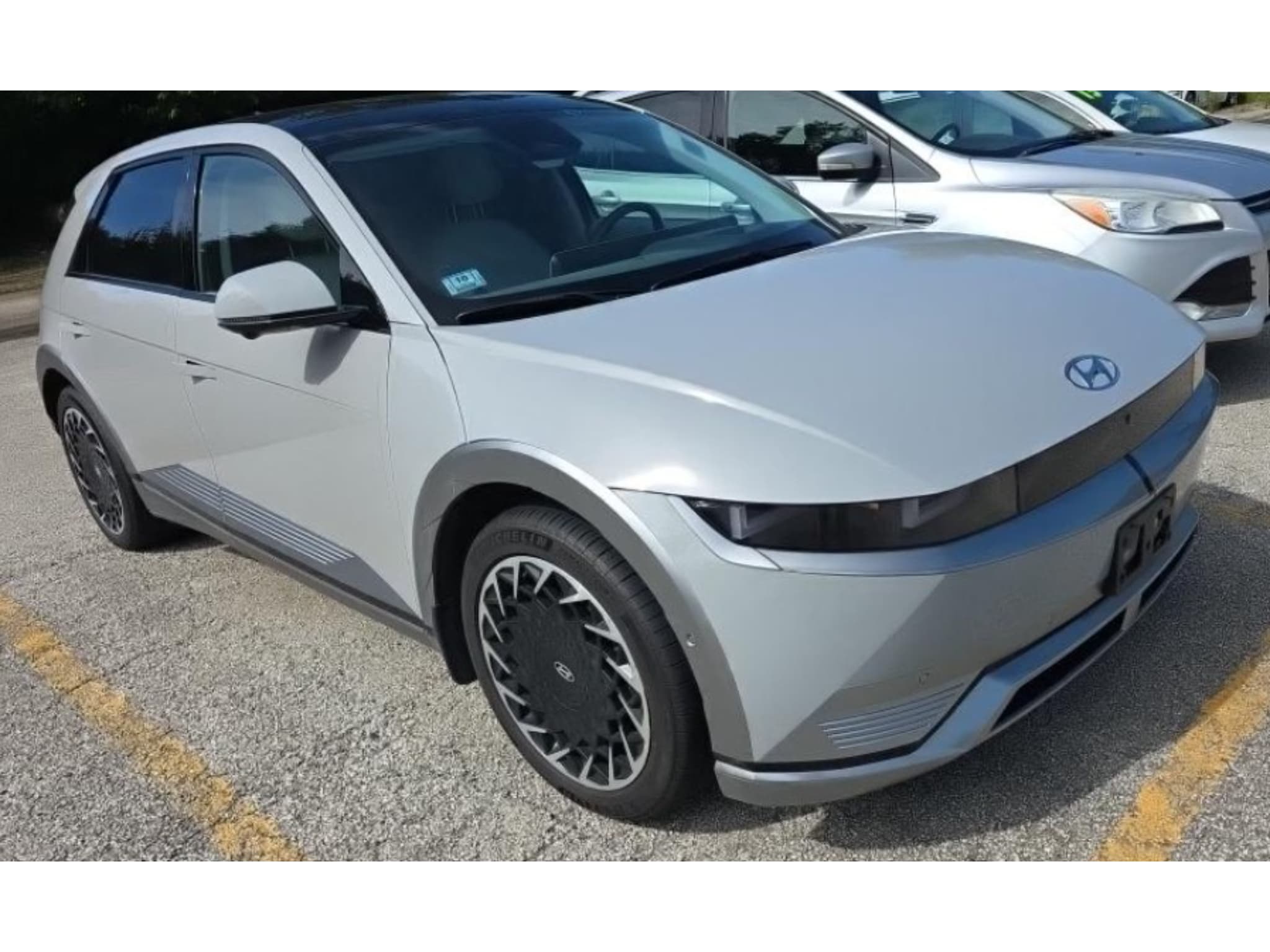 2023 Hyundai IONIQ 5 view 2