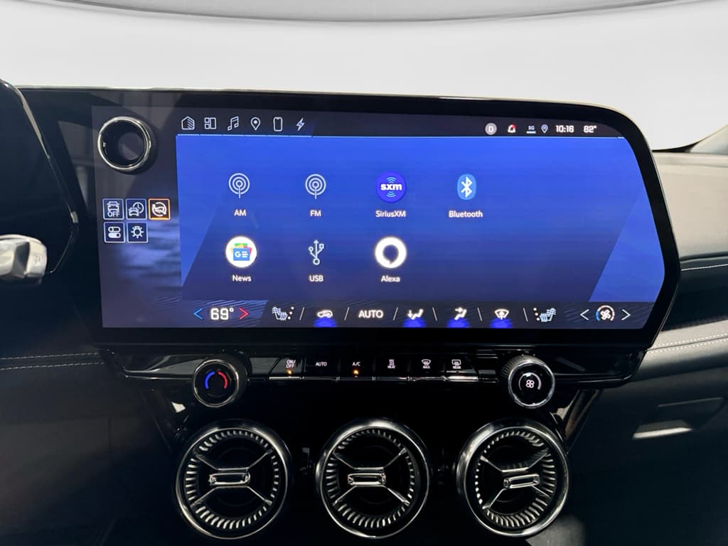 2024 Chevrolet Blazer EV view 13