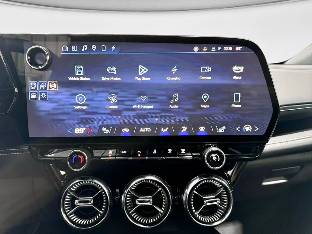 2024 Chevrolet Blazer EV view 12