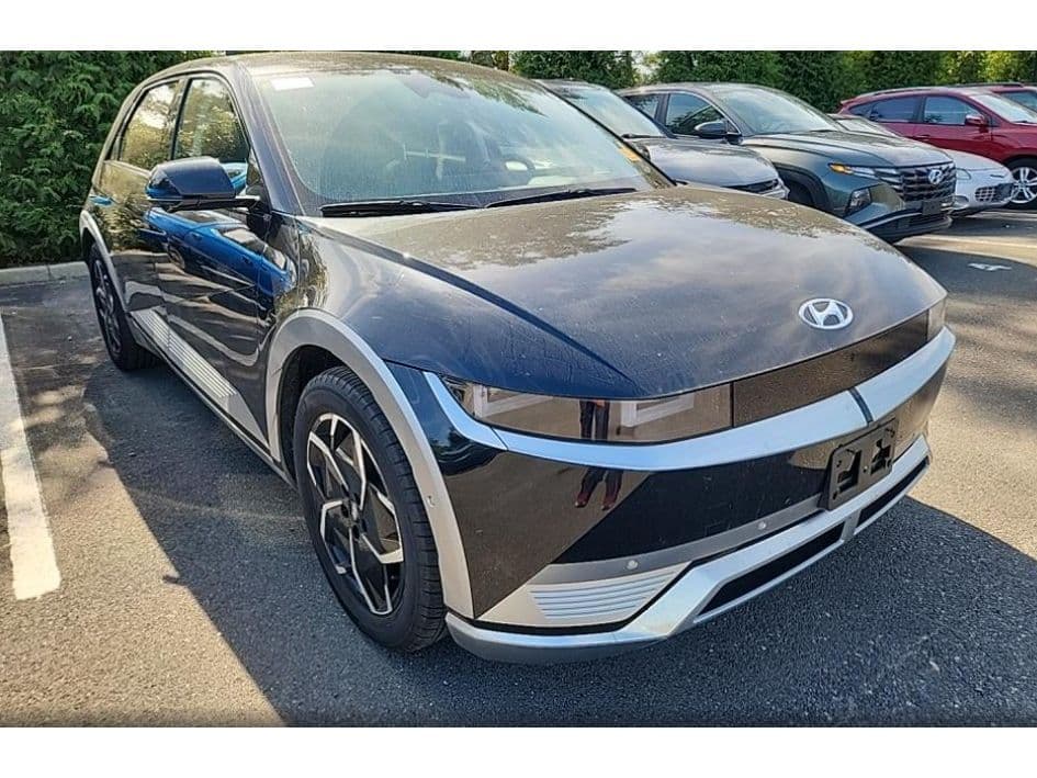 2023 Hyundai IONIQ 5 view 2