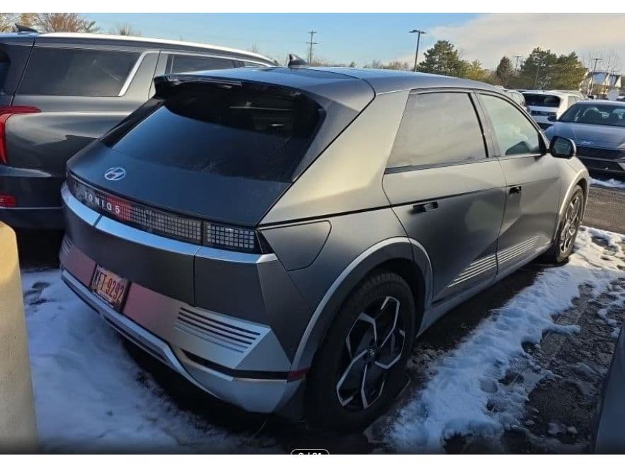 2023 Hyundai IONIQ 5 view 2