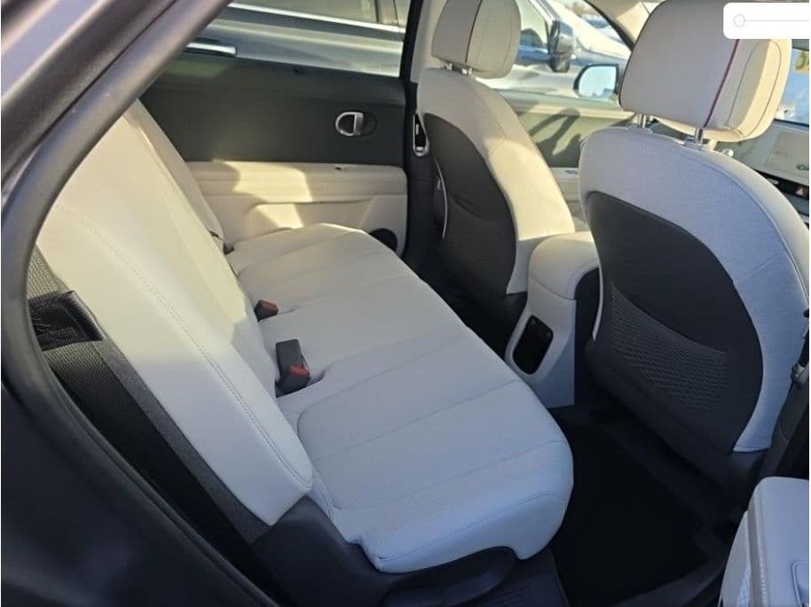 2023 Hyundai IONIQ 5 view 5