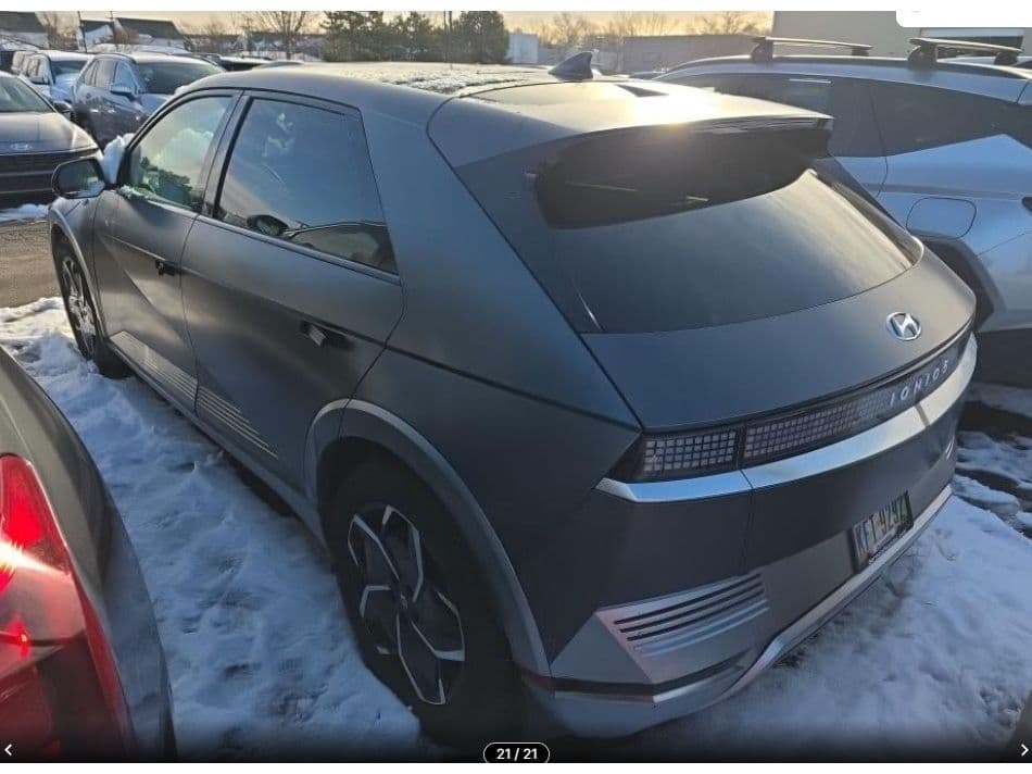 2023 Hyundai IONIQ 5 view 4