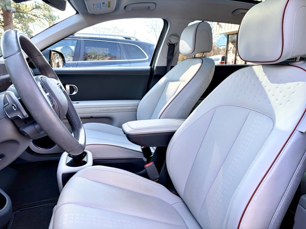 2023 Hyundai IONIQ 5 view 17