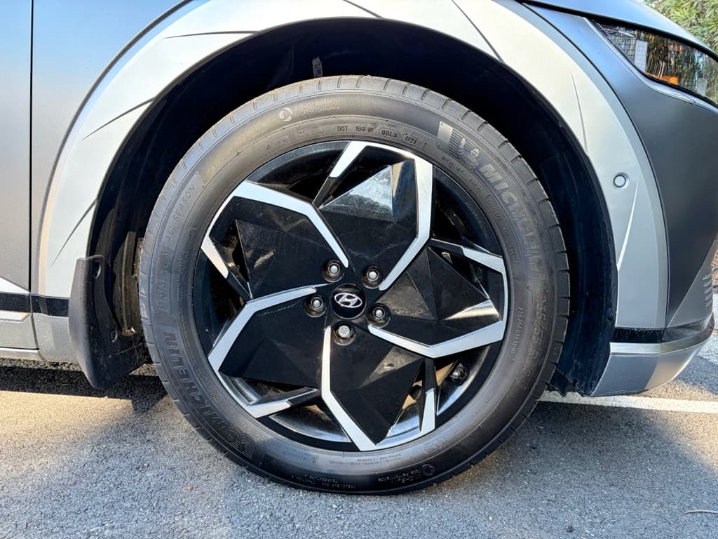 2023 Hyundai IONIQ 5 view 33