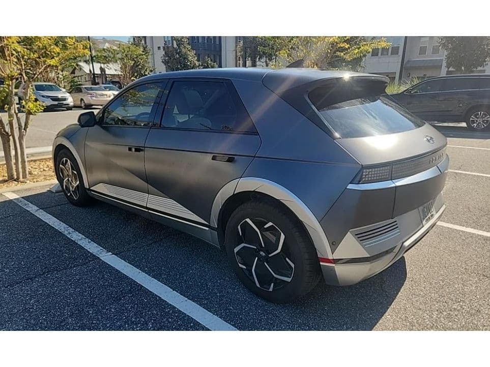 2023 Hyundai IONIQ 5 view 4