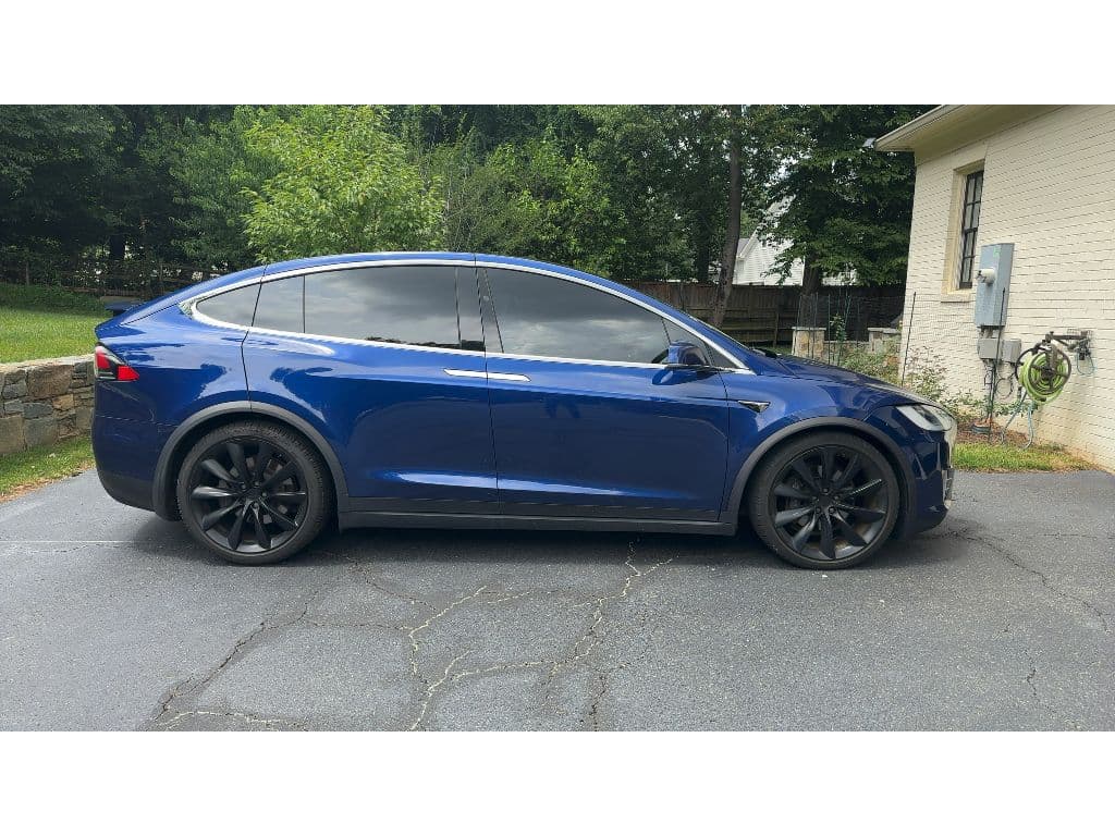 2020 Tesla Model X view 3