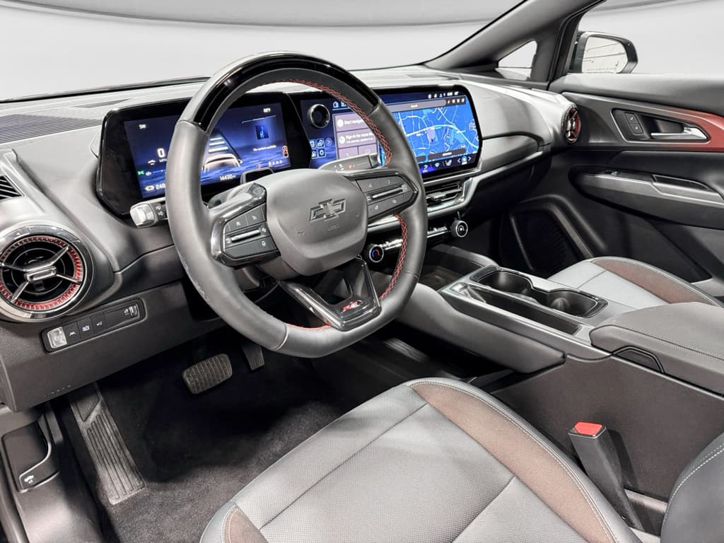 2024 Chevrolet Equinox EV view 17